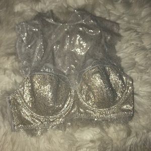 Victoria Secret front lace plunge bra